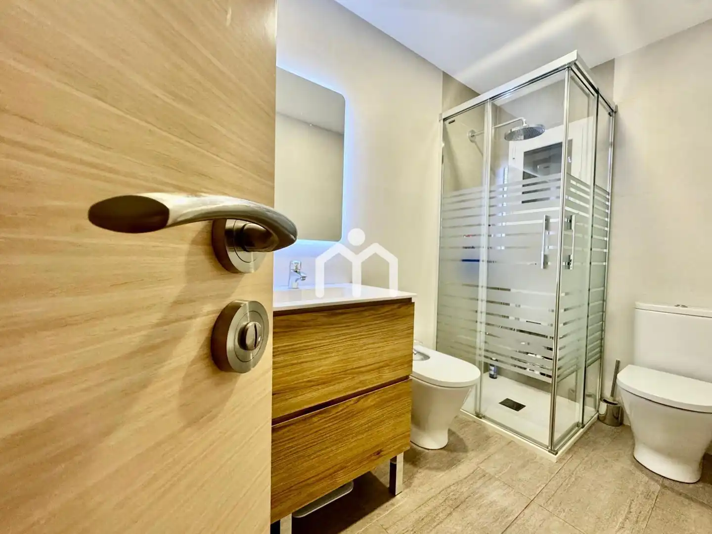 Baño de Piso en venta en Badalona con Aire acondicionado, Calefacción y Parquet