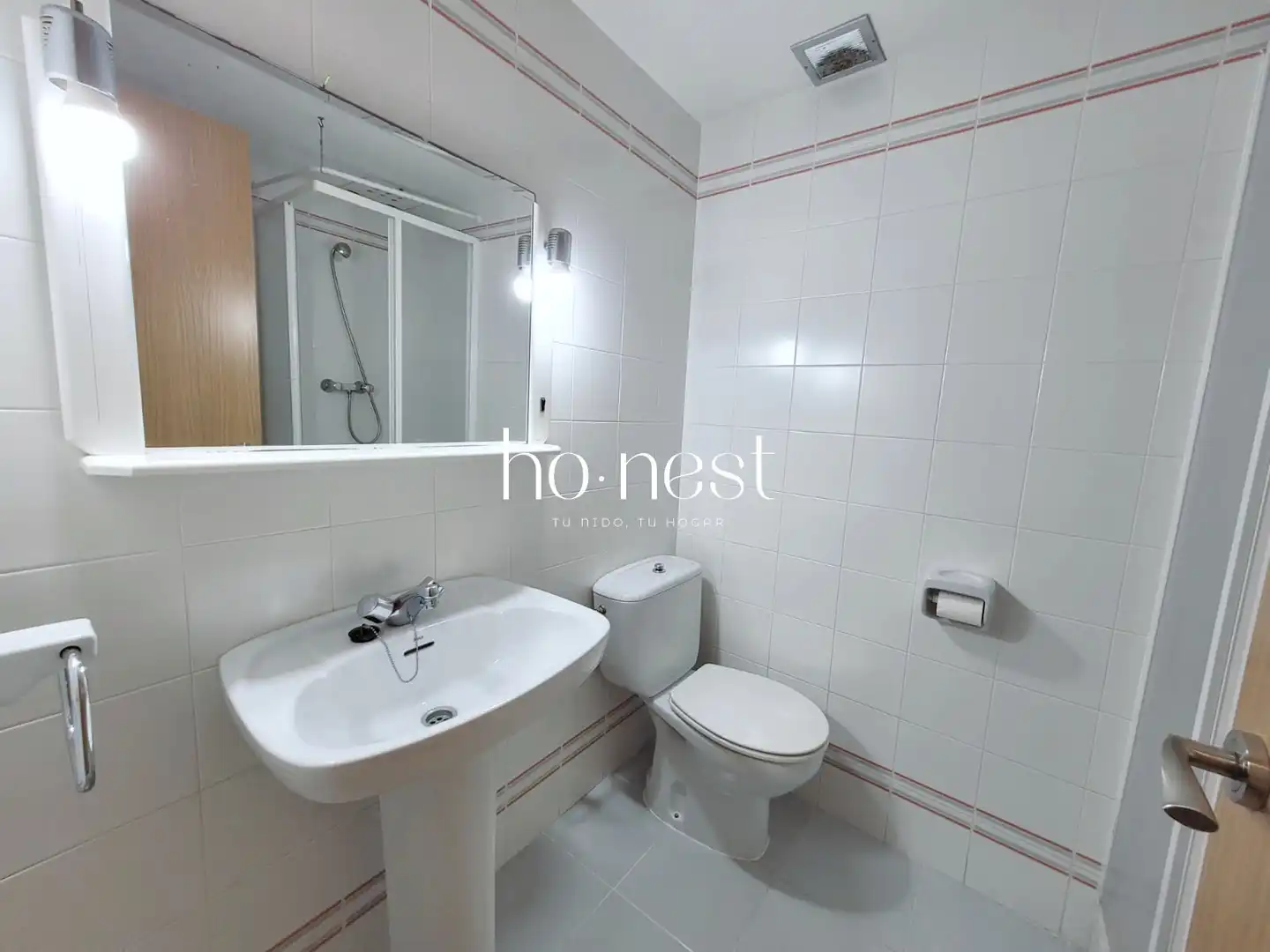 Badezimmer von Erdgeschoss zum Verkauf in El Vendrell mit Terrasse, Abstellraum und Gemeinschaftspool