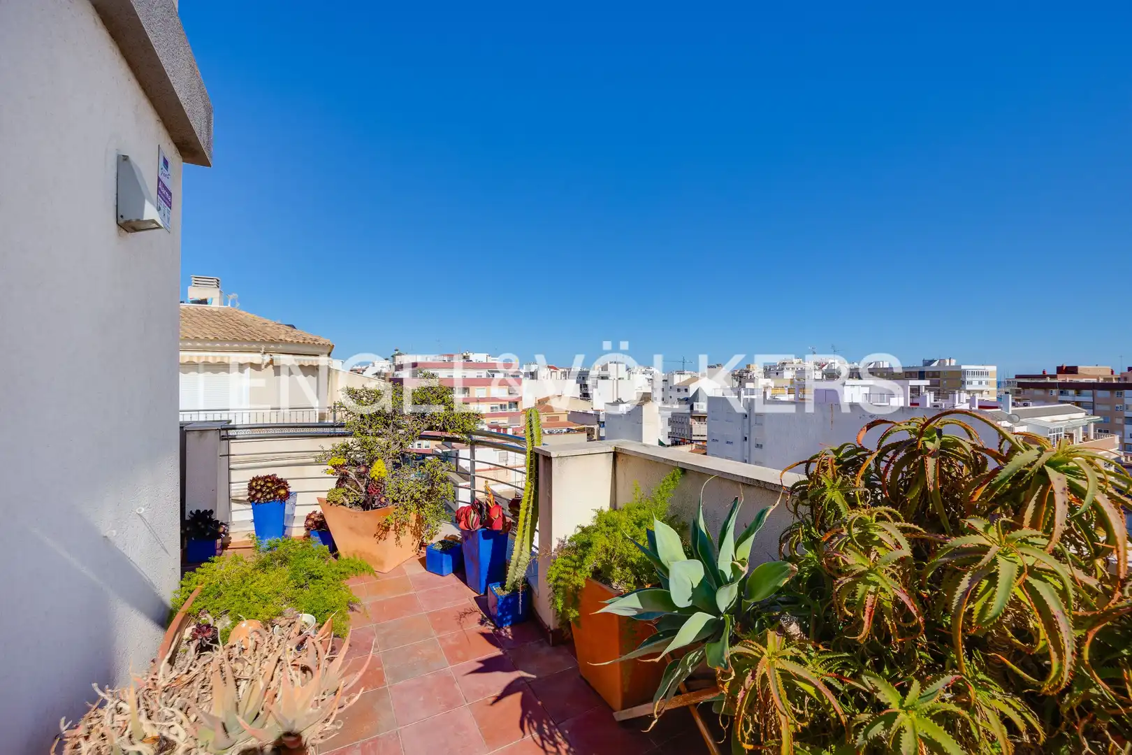 Vista exterior de Ático en venta en Torrevieja con Aire acondicionado, Calefacción y Terraza