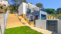 Exterior view of House or chalet for sale in Lloret de Mar  with Air Conditioner, Terrace and Swimming Pool