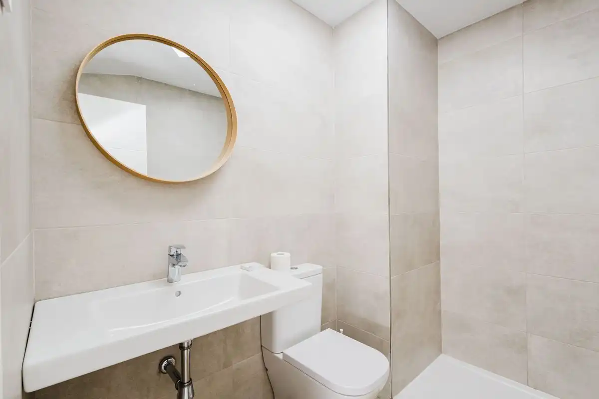 Badezimmer von Maisonette zum Verkauf in Málaga mit Klimaanlage, Heizung und Terrasse