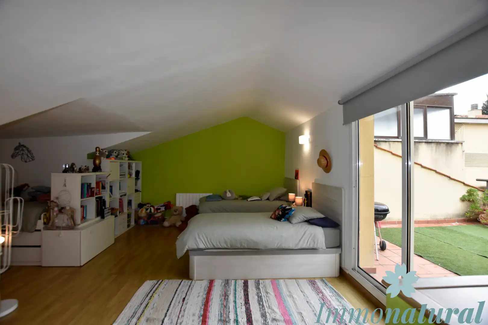 Habitación de Ático en venta en Torrelles de Llobregat con Calefacción, Terraza y Trastero