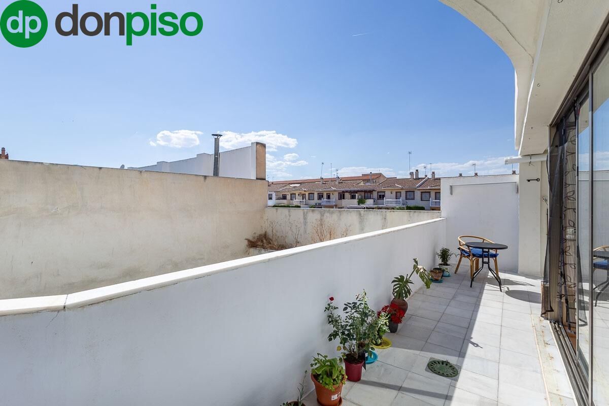 Terrassa de Pis en venda en Churriana de la Vega amb Calefacció, Terrassa i Balcó