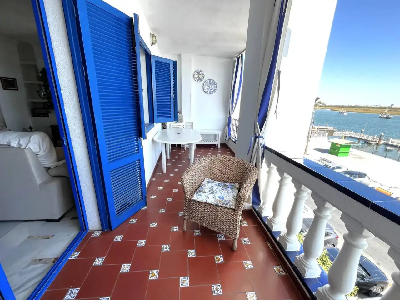 Flat with terrace for sale in Paseo Ría, imagen 2