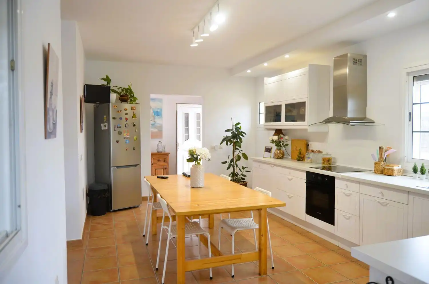 Cuina de Casa o xalet en venda en La Oliva amb Aire condicionat, Jardí privat i Terrassa
