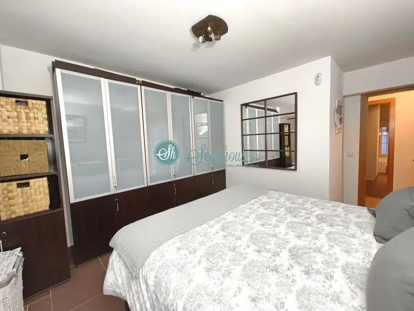 Habitación de Piso en venta en Segovia con Calefacción, Terraza y Amueblado