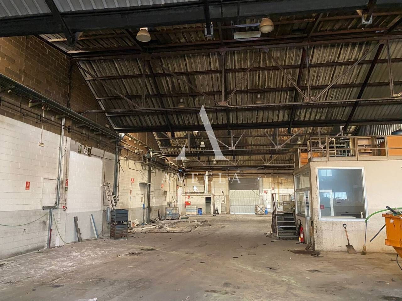 Nau industrial de lloguer en Sant Cugat del Vallès