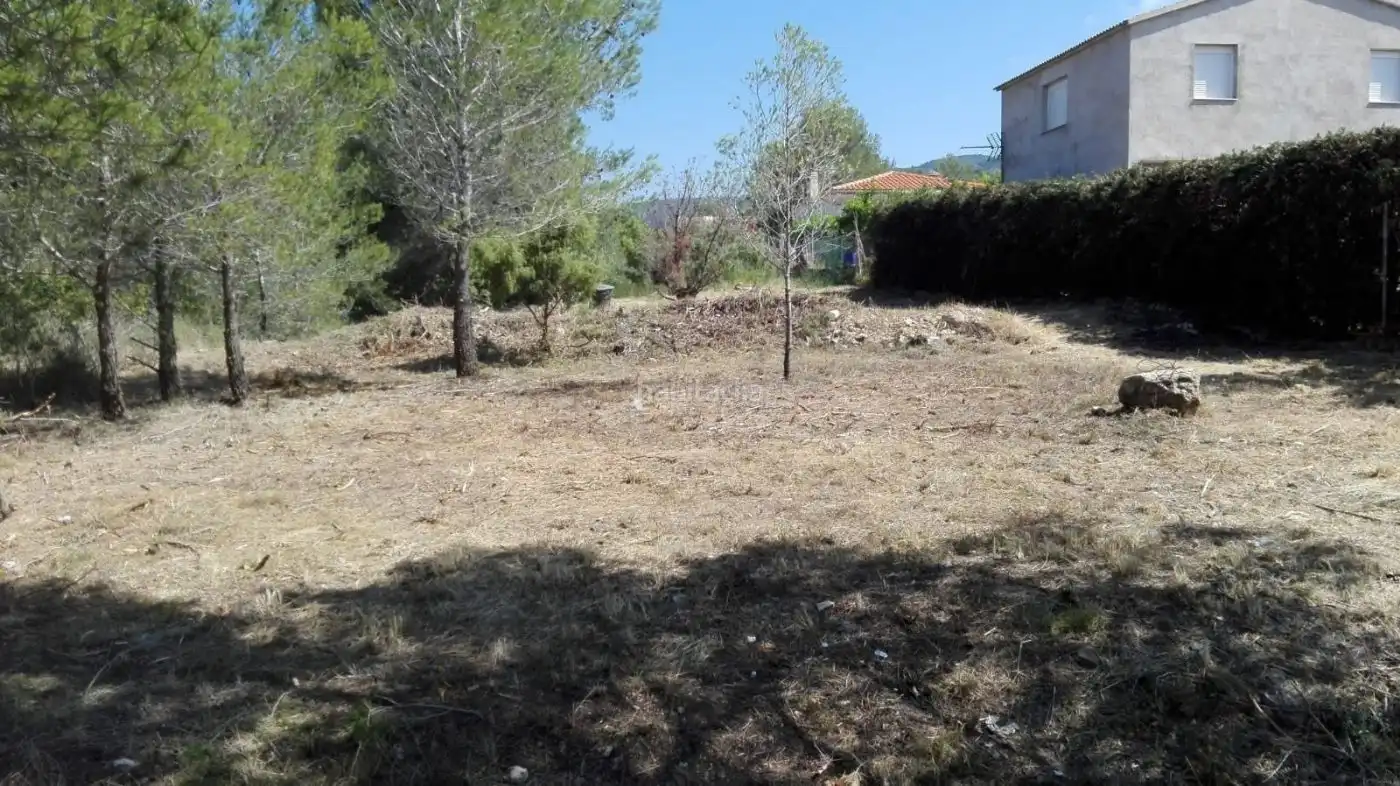 Terreny residencial en venda a Carrer Granada 821