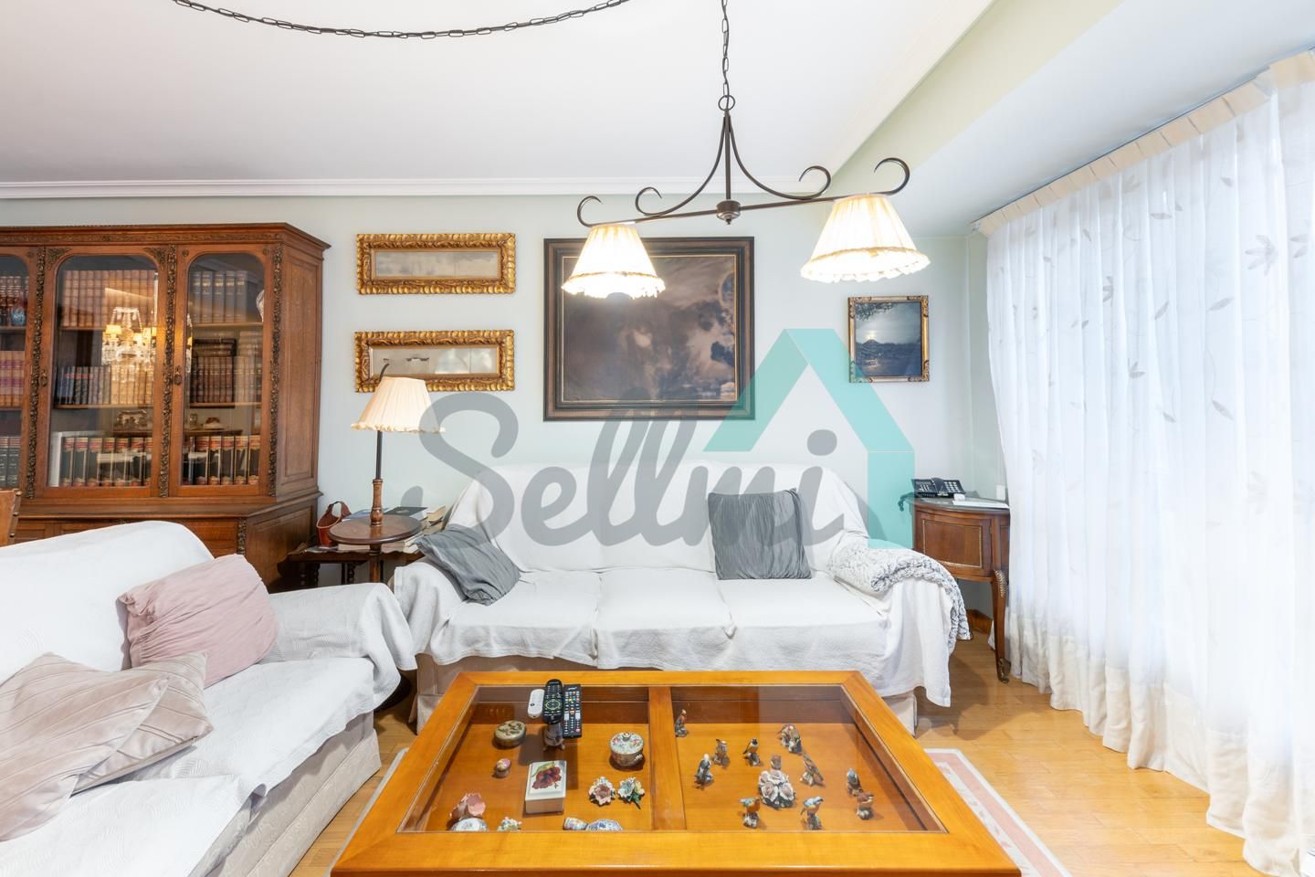 Living room of Flat for sale in Oviedo   with Heating, Parquet flooring and Terrace