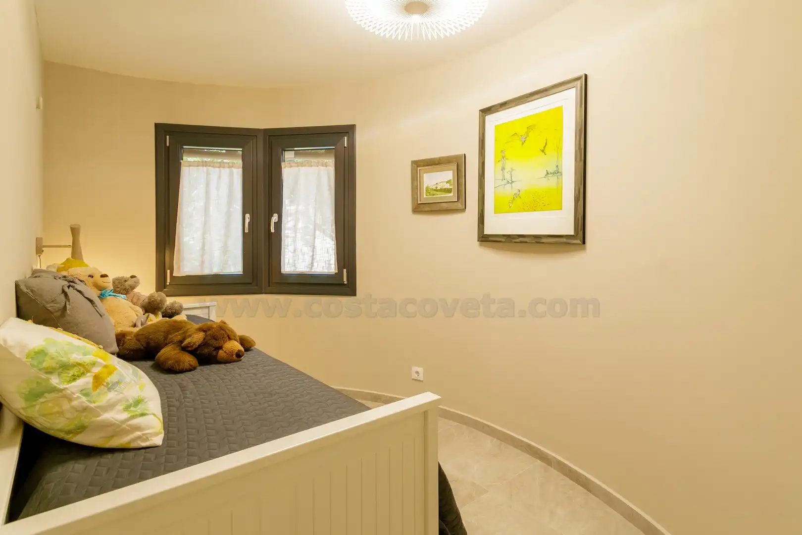 Dormitori de Casa o xalet en venda en El Campello amb Aire condicionat, Jardí privat i Terrassa