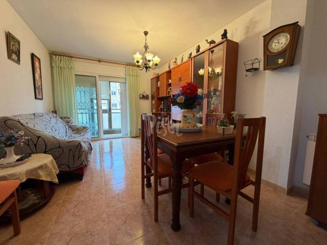Piso en Venta en Calle VIOLANT D´HUNGRIA en Sant Pere i Sant Pau