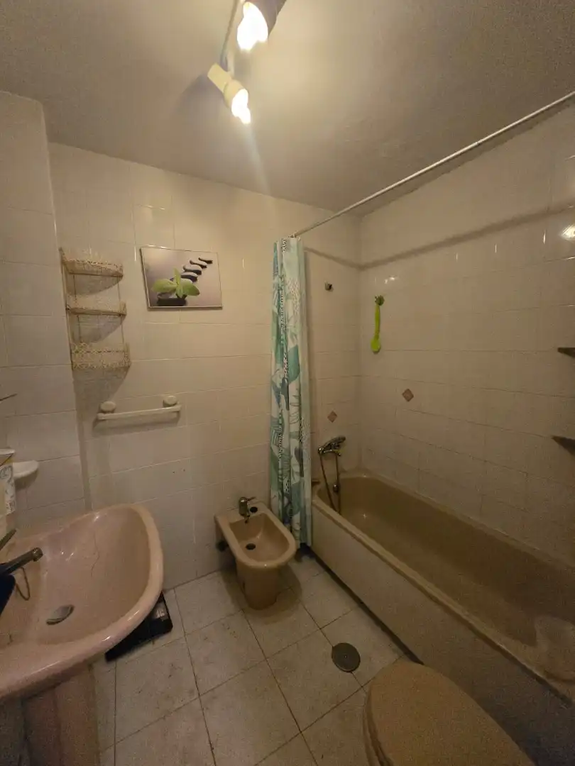Badezimmer von Wohnung zur Miete in Roquetas de Mar mit Möbliert