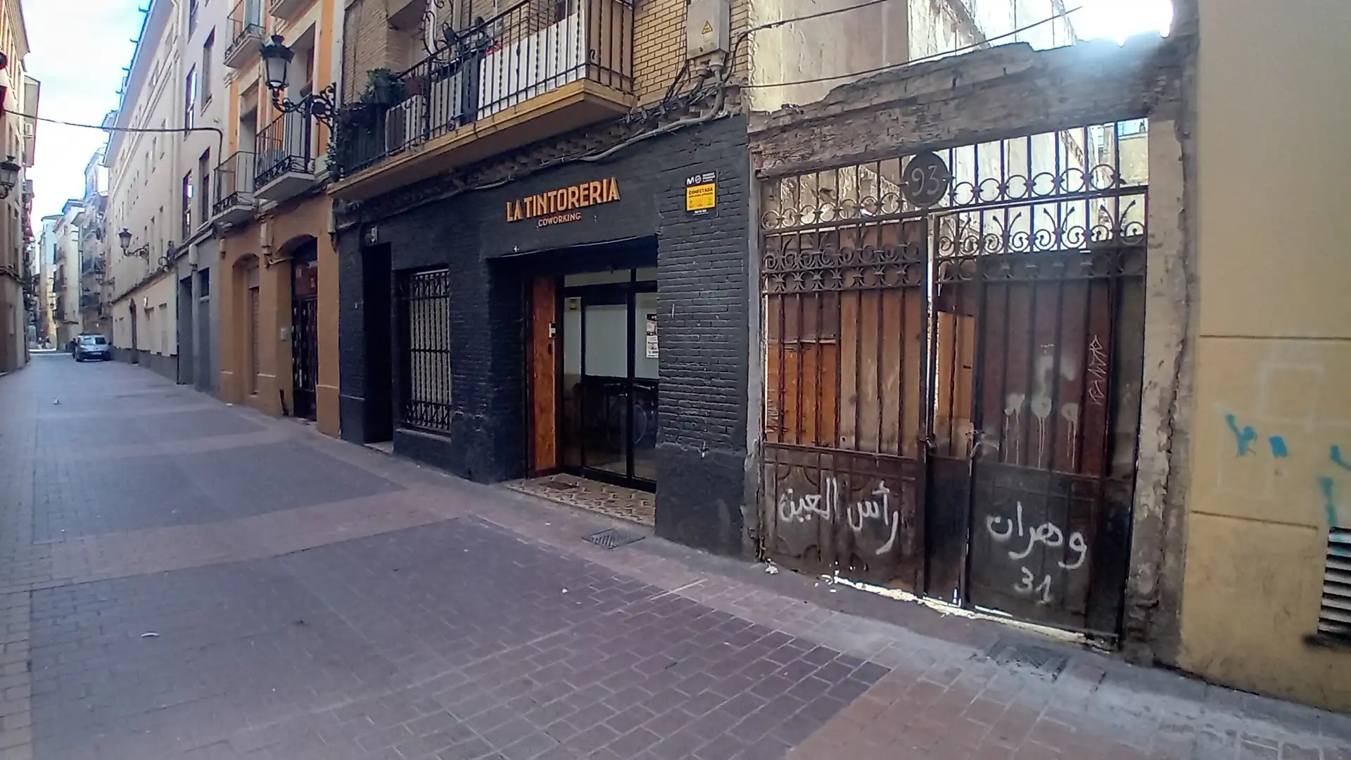Außenansicht von Residential zum Verkauf in Zaragoza