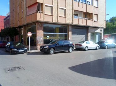 Local comercial de lloguer a Plaza Maestro Iborra 1