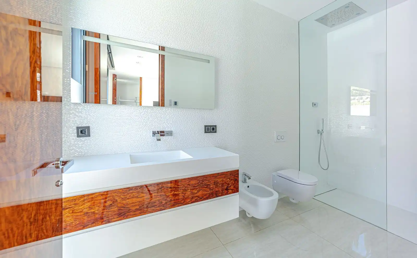 Badezimmer von Haus oder Chalet zur Miete in Marbella mit Klimaanlage, Privatgarten und Terrasse