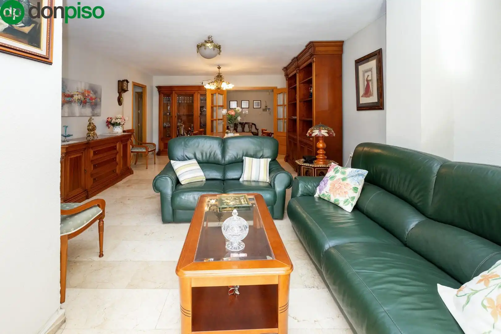 Living room of Flat for sale in Granada  with Air Conditioner, Heating and Terrace