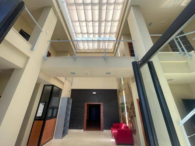 Edificio en Alquiler en Gelves