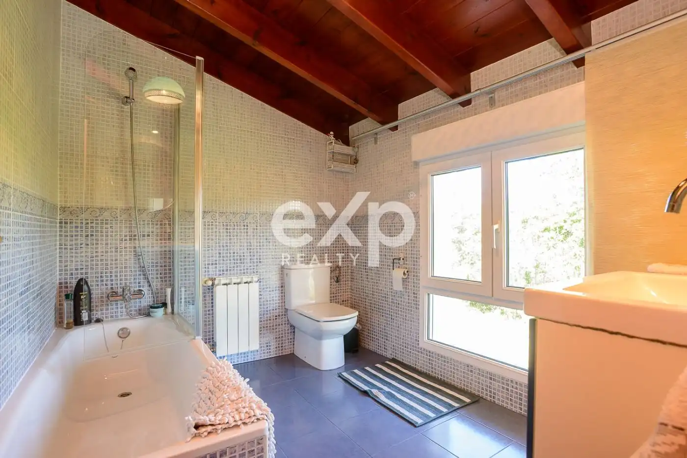 Bathroom of Houses for sale in Langreo  with Heating, Private garden and Swimming Pool