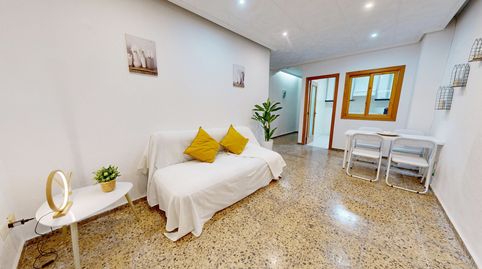 ESPECTACULAR VIVIENDA EN PLANTA BAJA, ALTA RENTABILIDAD PARA INVERSORES. Situada en el barrio histórico, muy cerca del mercado, ce