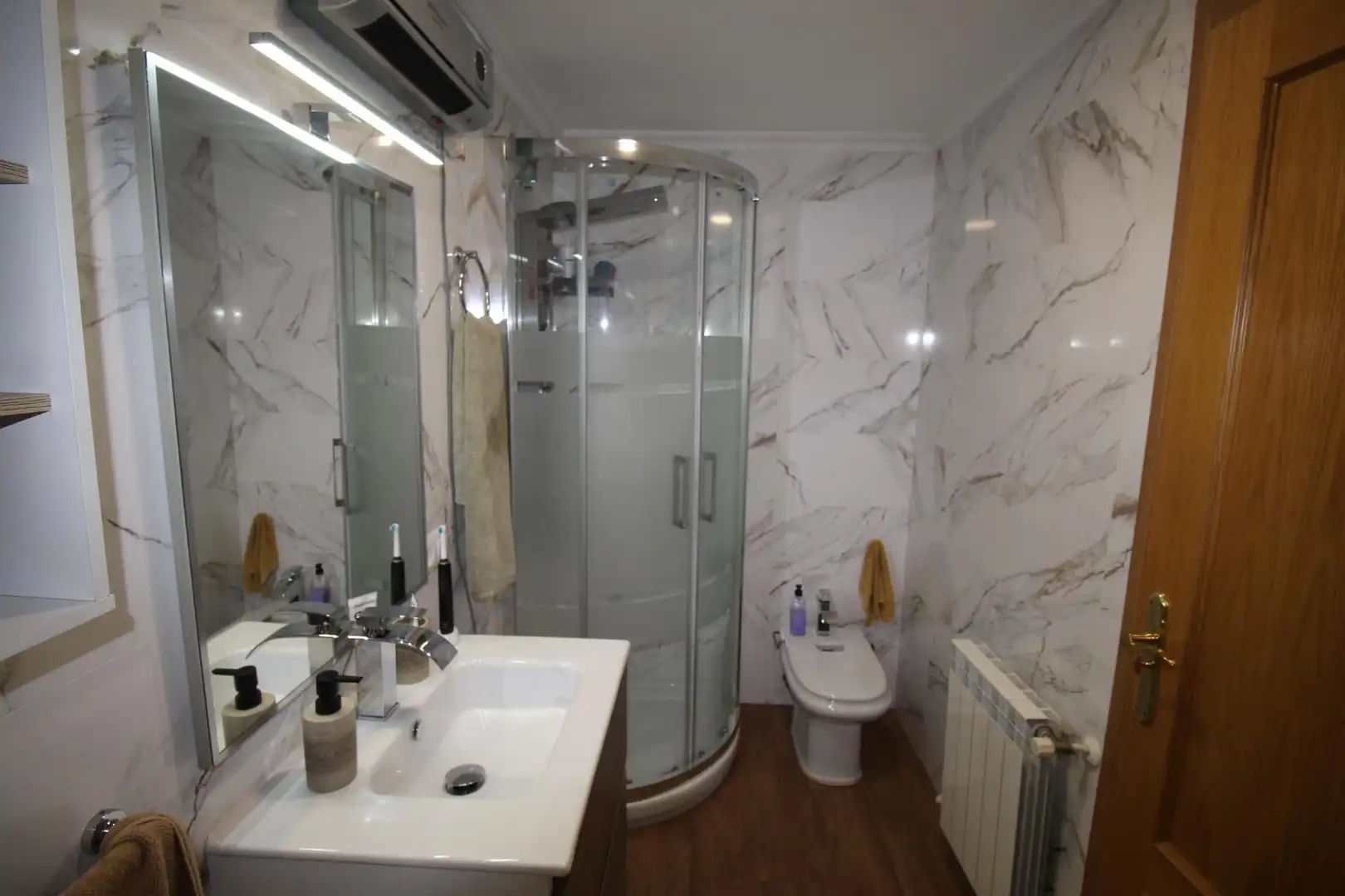 Baño de Piso en venta en Puertollano con Aire acondicionado, Calefacción y Amueblado