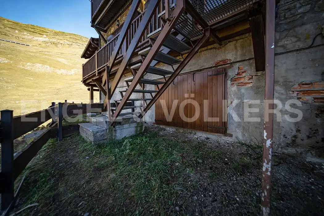 Vista exterior de Casa adosada en venda en Naut Aran amb Calefacció, Moblat i Forn