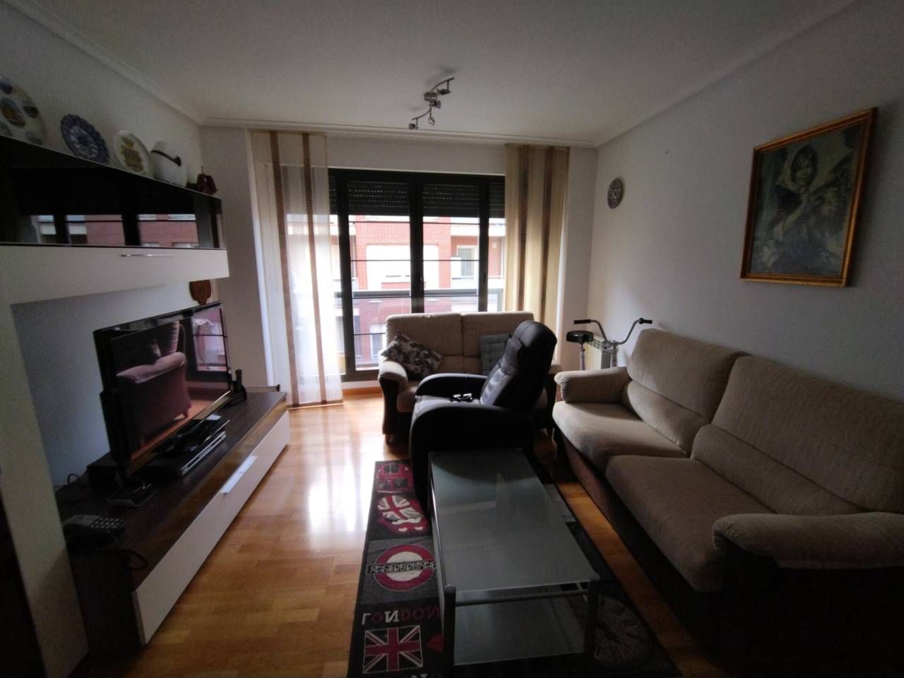 Sala de estar de Apartamento en venta en Lardero con Calefacción, Terraza y Trastero