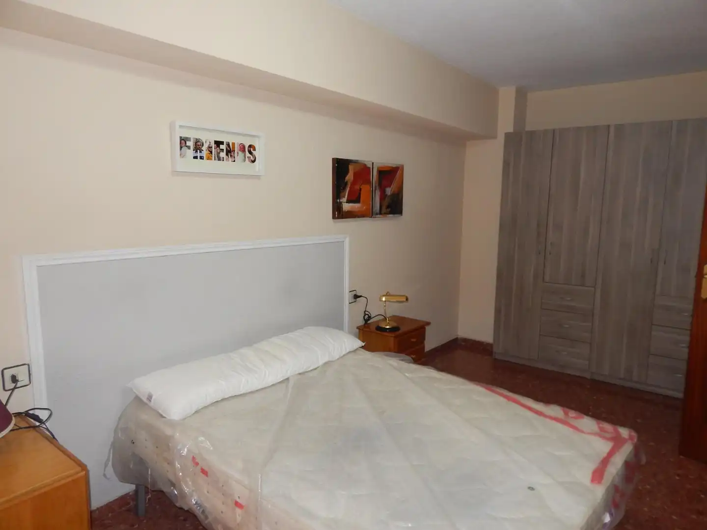 Bedroom of Flat for sale in Valencia  with Air Conditioner and Balcony