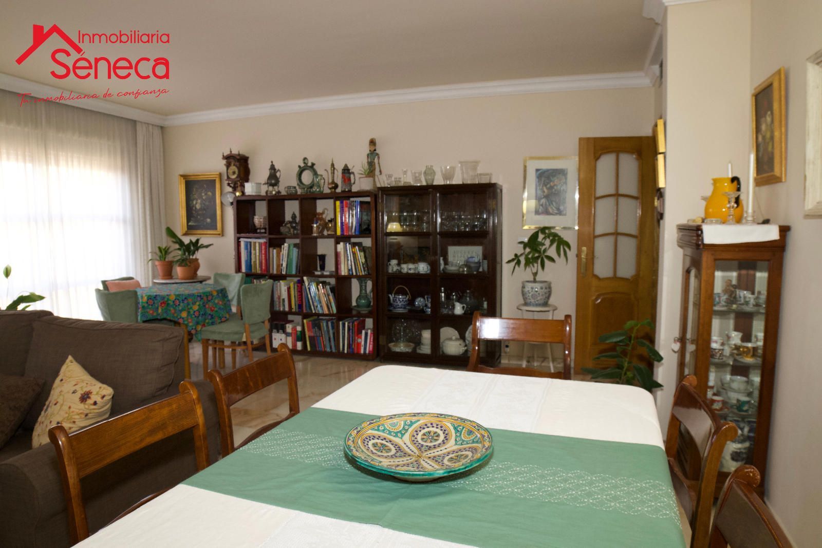 Sala d'estar de Pis en venda en  Córdoba Capital amb Calefacció i Traster