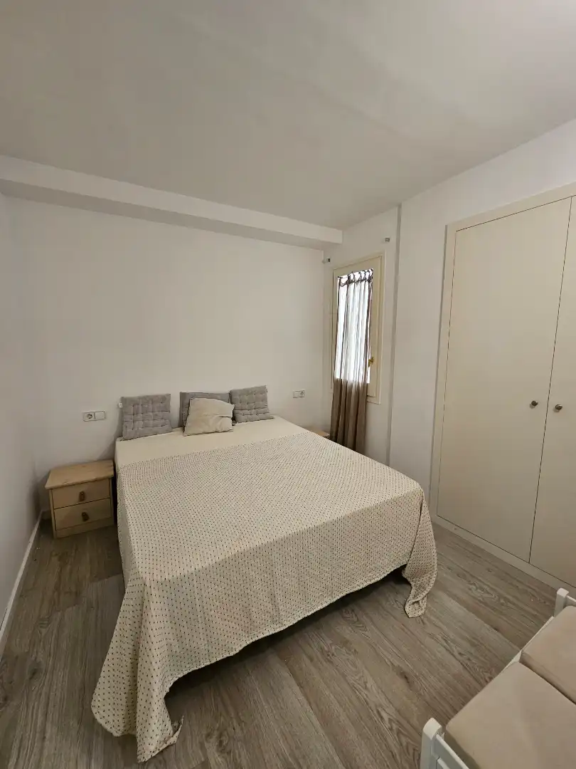 Wohnung zur Miete in Via Augusta, Llevant