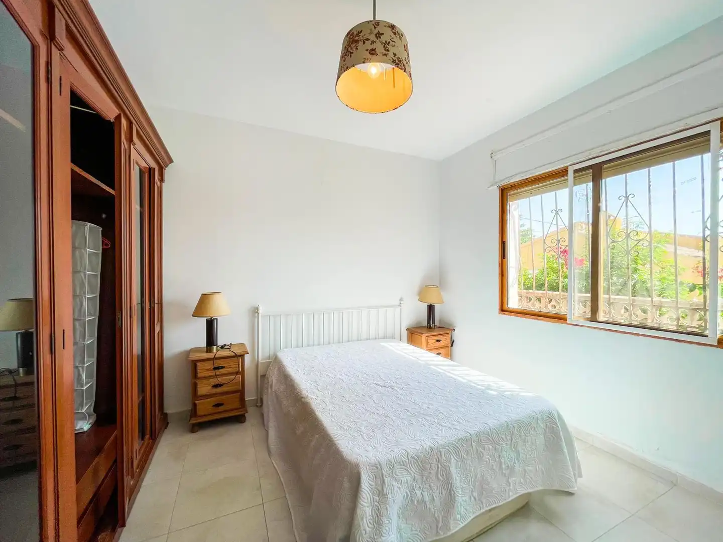 Dormitori de Casa o xalet en venda en Benajarafe