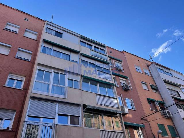 Piso en Alquiler en Marcos de Orueta en Tres Olivos - Valverde