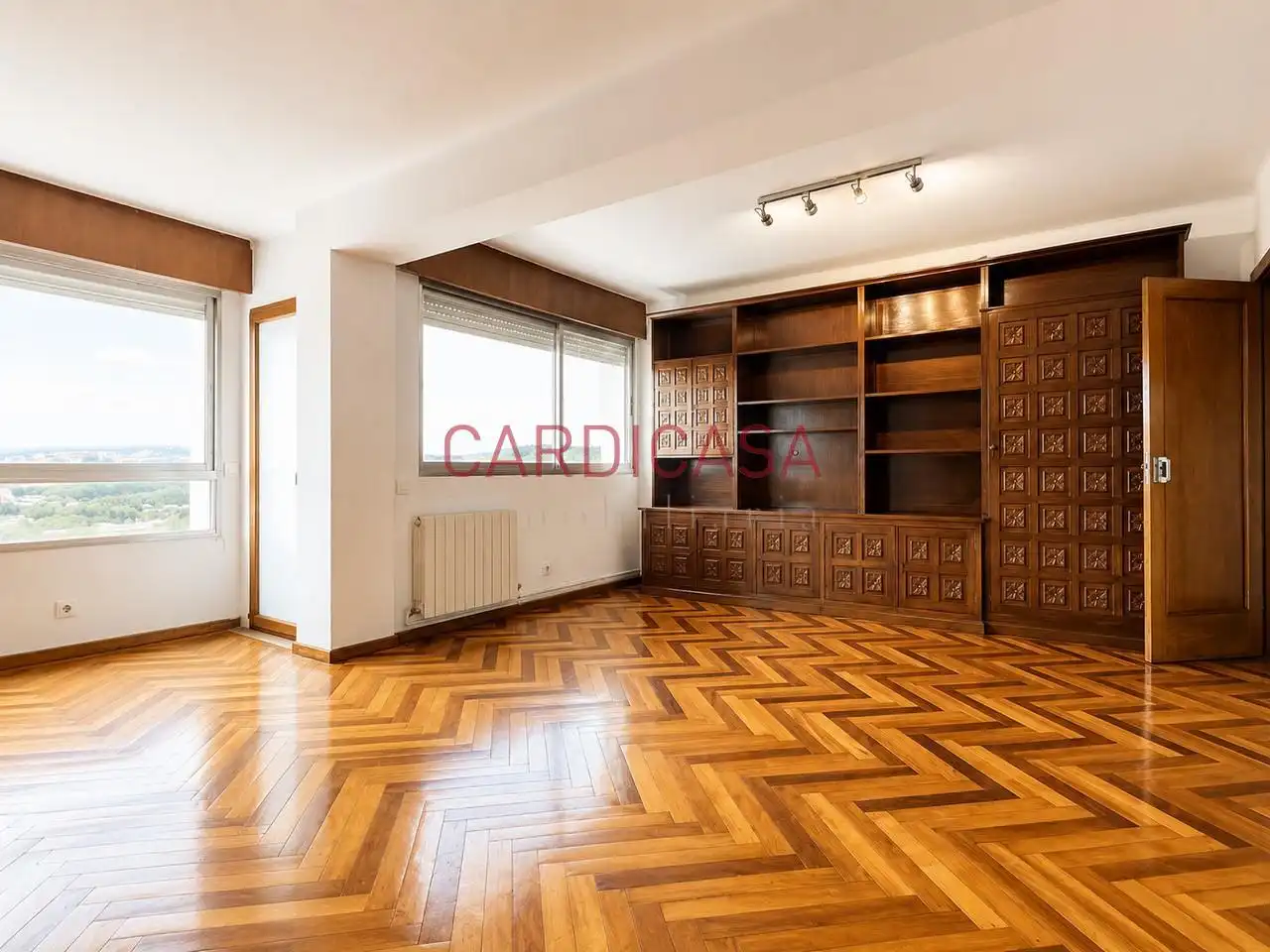 Sala de estar de Piso en venta en Vigo  con Calefacción, Parquet y Terraza