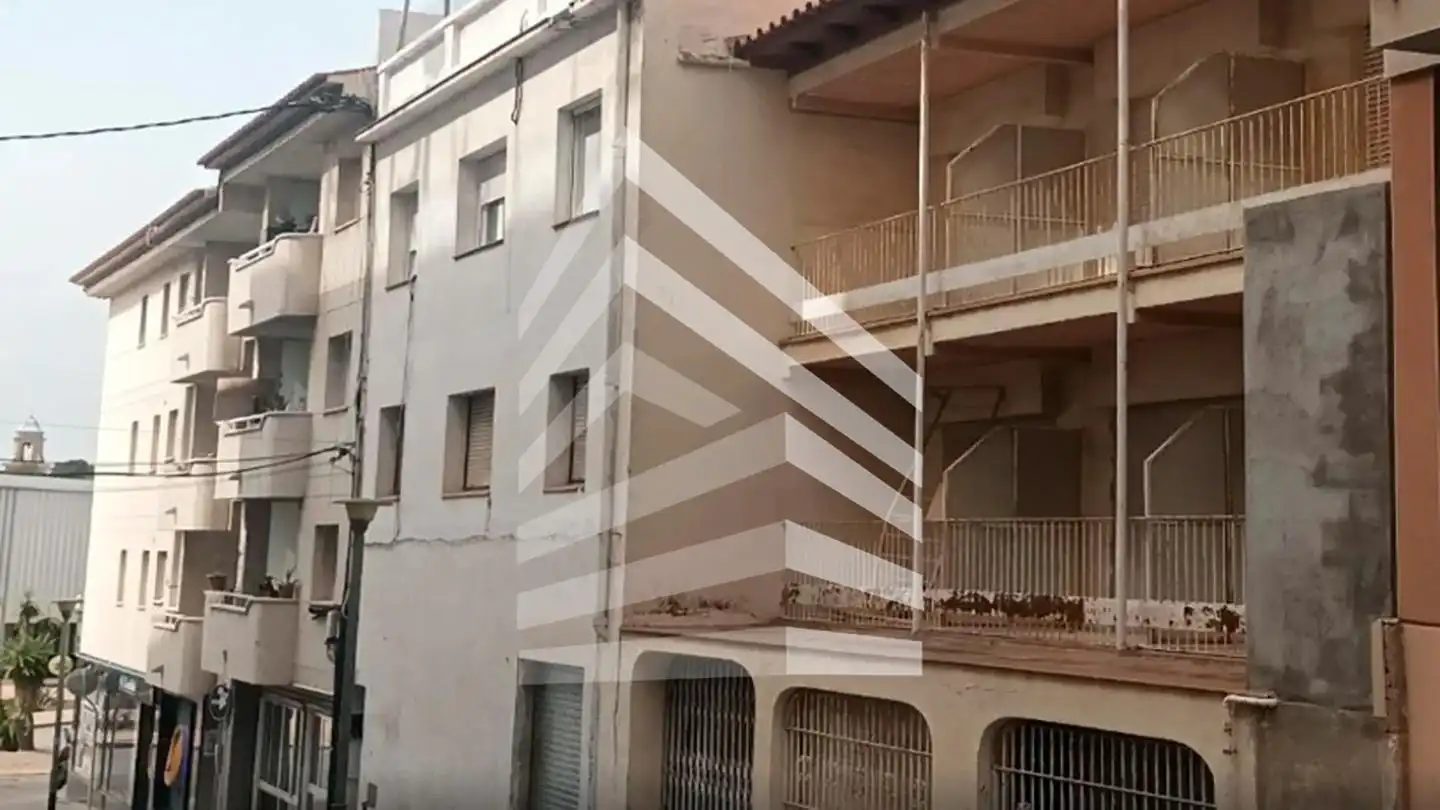 Others for sale in calle Santiago Rusiñol, imagen 3