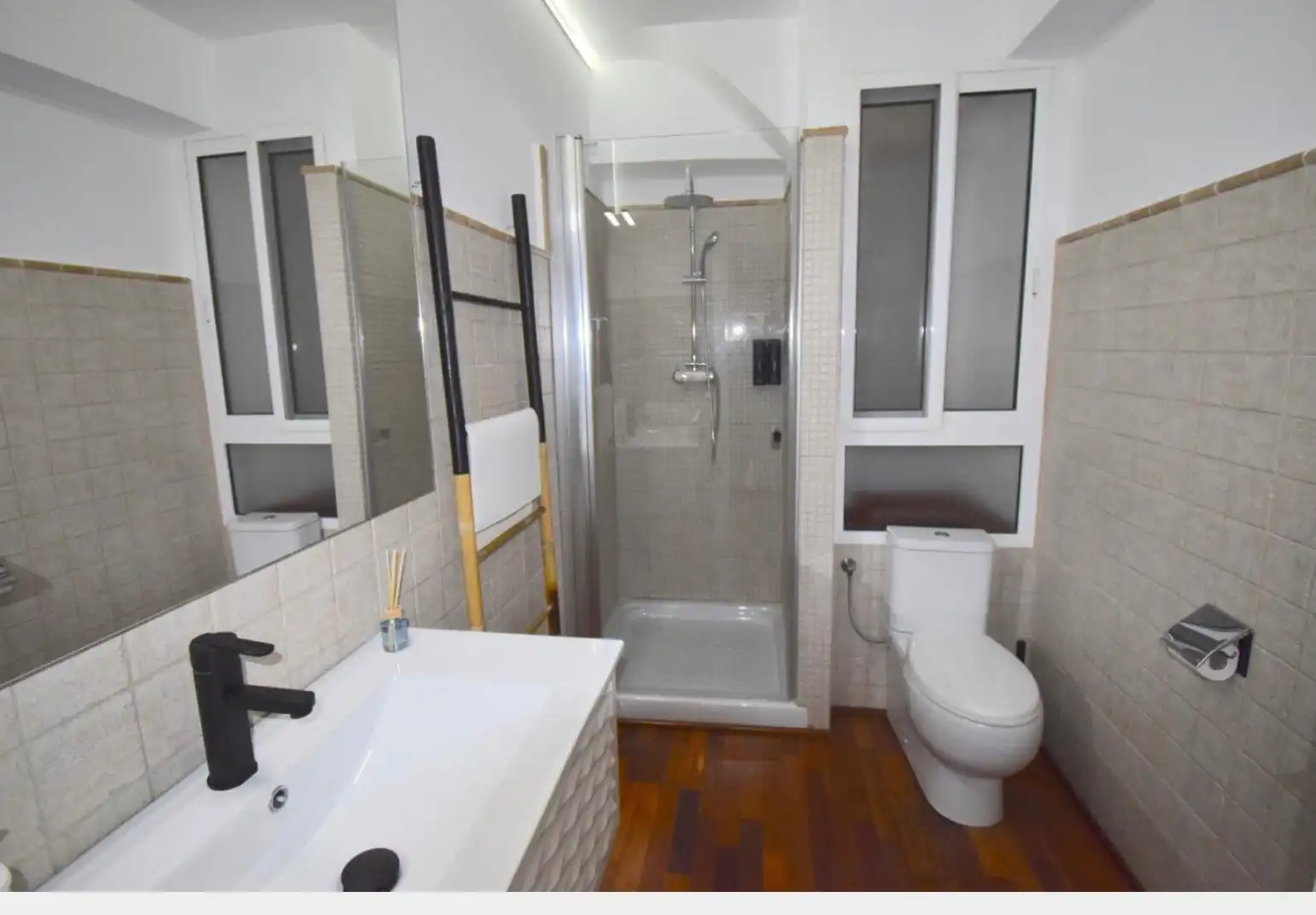 Ground floor for rent in Mercado
