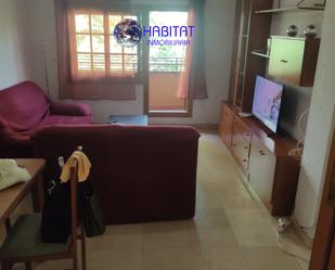 Living room of Flat to rent in  Granada Capital  with Air Conditioner, Terrace and Furnished
