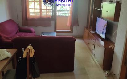 Sala d'estar de Pis de lloguer en  Granada Capital amb Aire condicionat, Terrassa i Moblat