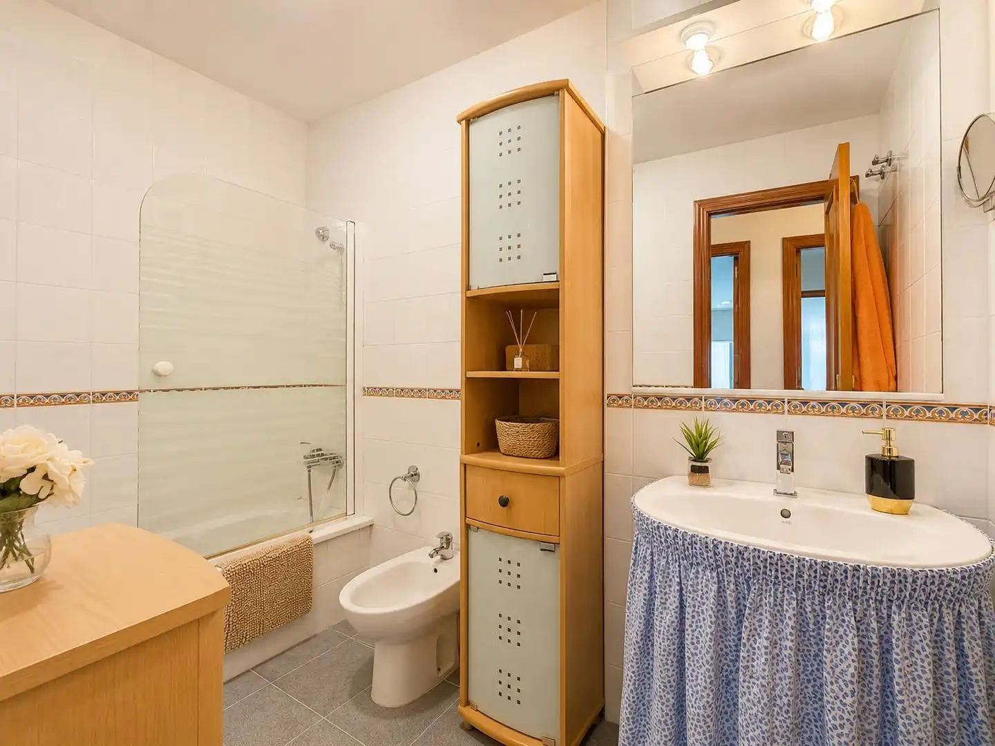 Baño de Ático en venta en Chipiona con Aire acondicionado, Calefacción y Jardín privado