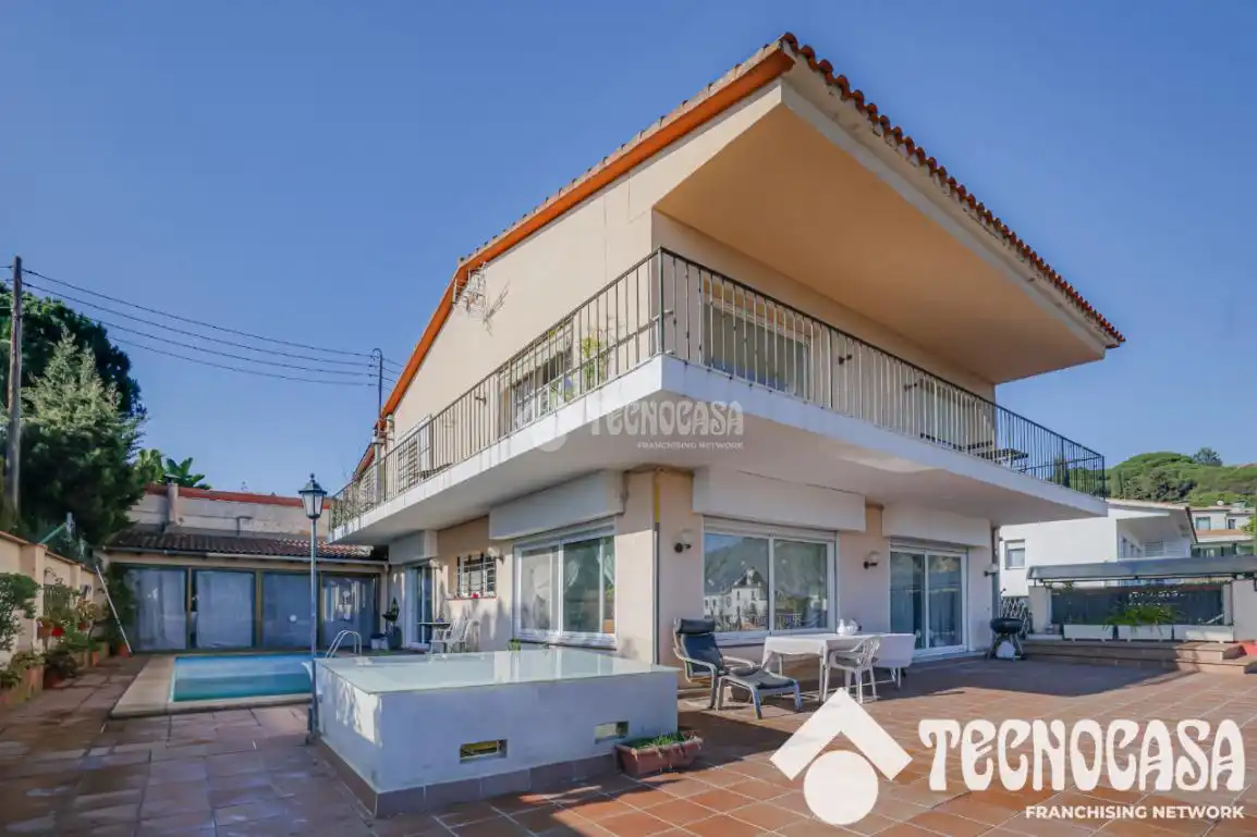 Casa con piscina in vendita a Cabrils