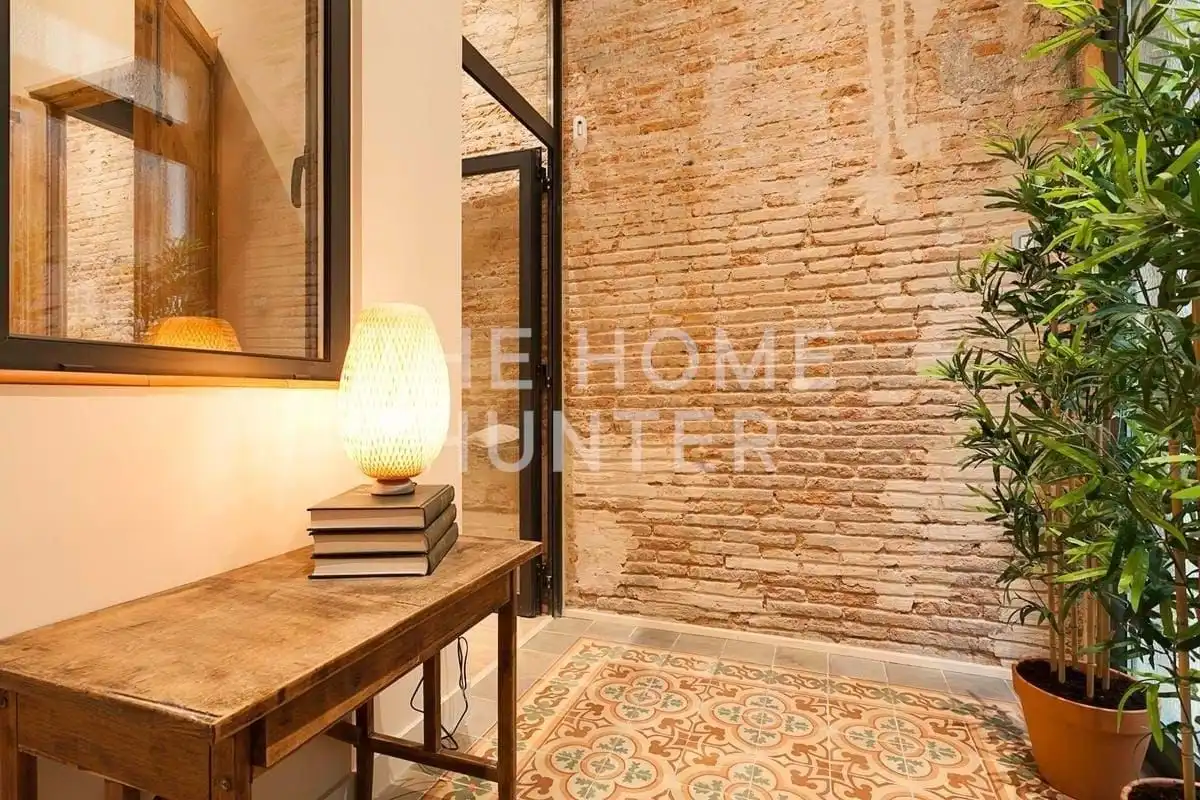 Wohnung zum Verkauf in Barcelona mit Heizung, Privatgarten und Terrasse