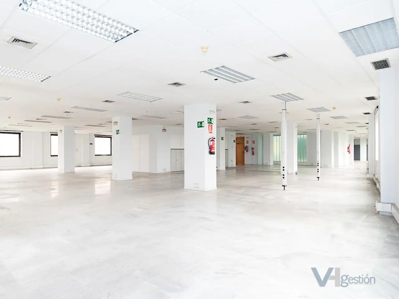 Office for sale in REINO UNIDO, El Cano - Los Bermejales