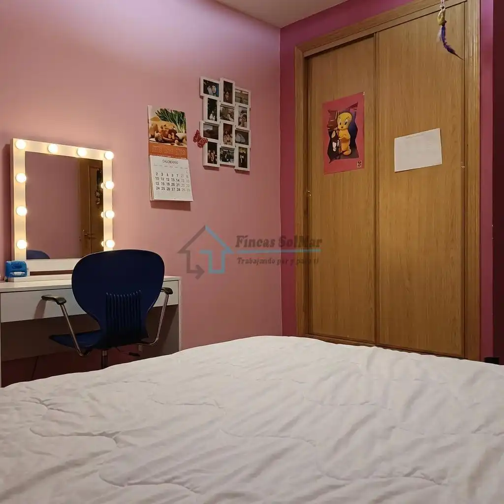 Habitación de Apartamento en venta en Castellón de la Plana / Castelló de la Plana con Aire acondicionado, Calefacción y Trastero