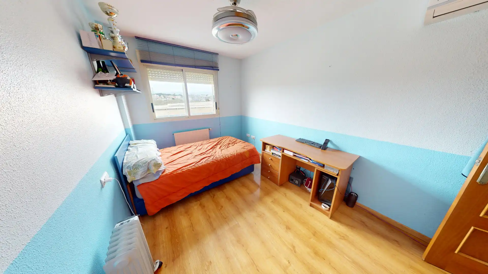 Habitación de Piso en venta en Alicante / Alacant con Aire acondicionado, Calefacción y Terraza