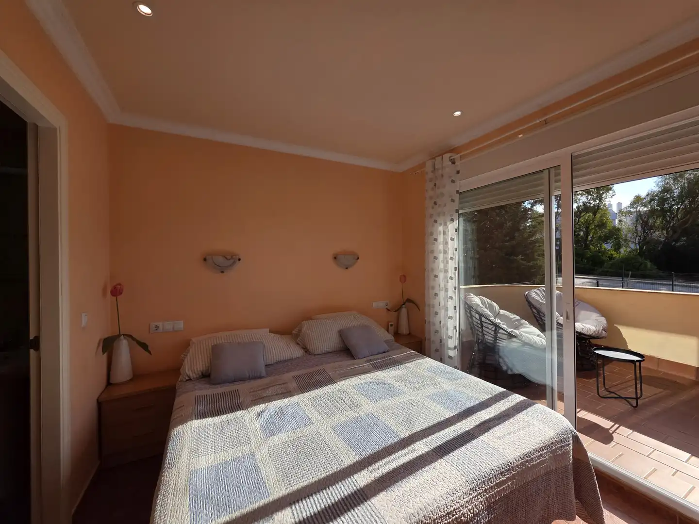 Schlafzimmer von Wohnungen zum Verkauf in La Línea de la Concepción mit Klimaanlage, Terrasse und Schwimmbad