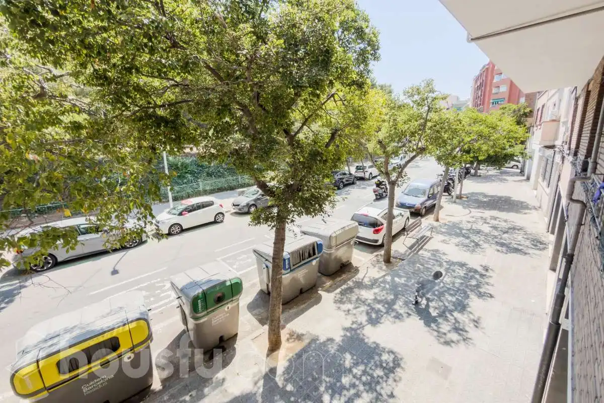 Exterior view of Flat for sale in Barcelona  with Heating, Terrace and Furnished