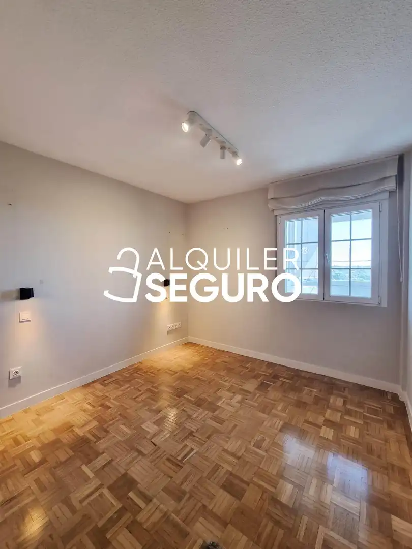 Bedroom of Flat for rent in Las Rozas de Madrid  with Air Conditioner, Heating and Terrace