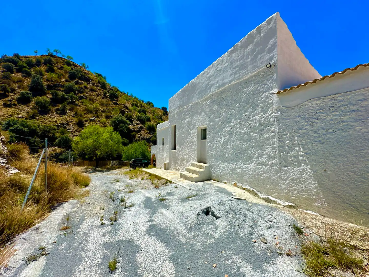 Vista exterior de Finca rústica en venda en Sierro amb Aire condicionat, Calefacció i Jardí privat