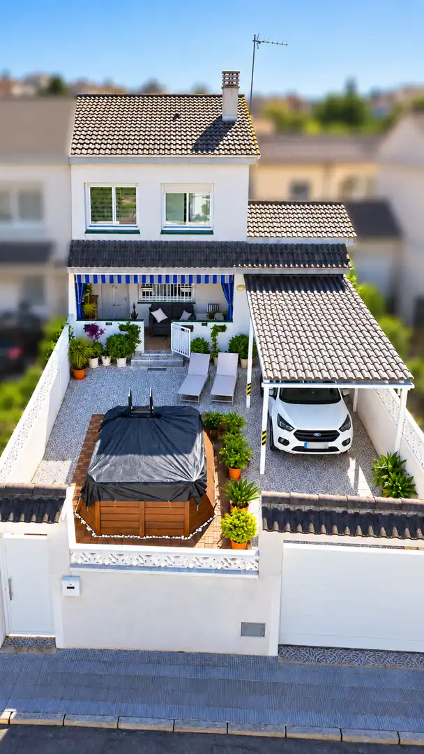Maison mitoyenne avec jardin à vendre à de Santa Olga, imagen 2