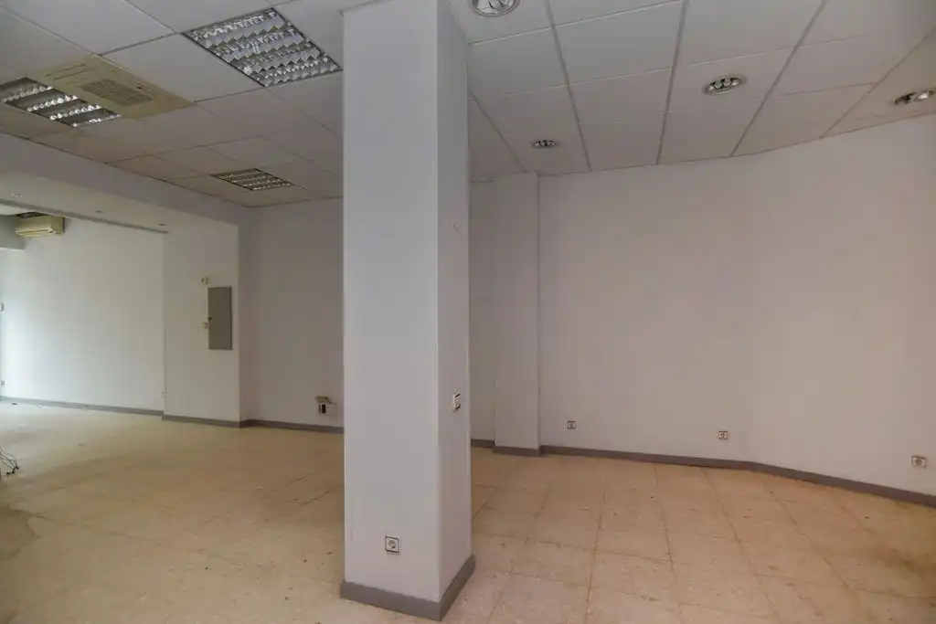 Local comercial en venda a C/ Camp del Mar, imagen 6