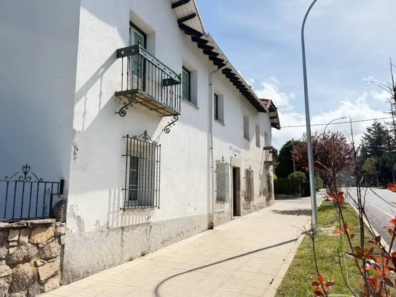 Exterior view of Flat for sale in El Espinar  with Heating