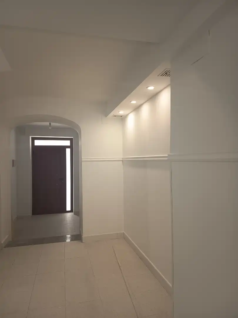 Casa adosada en venda en Valdepeñas amb Balcó